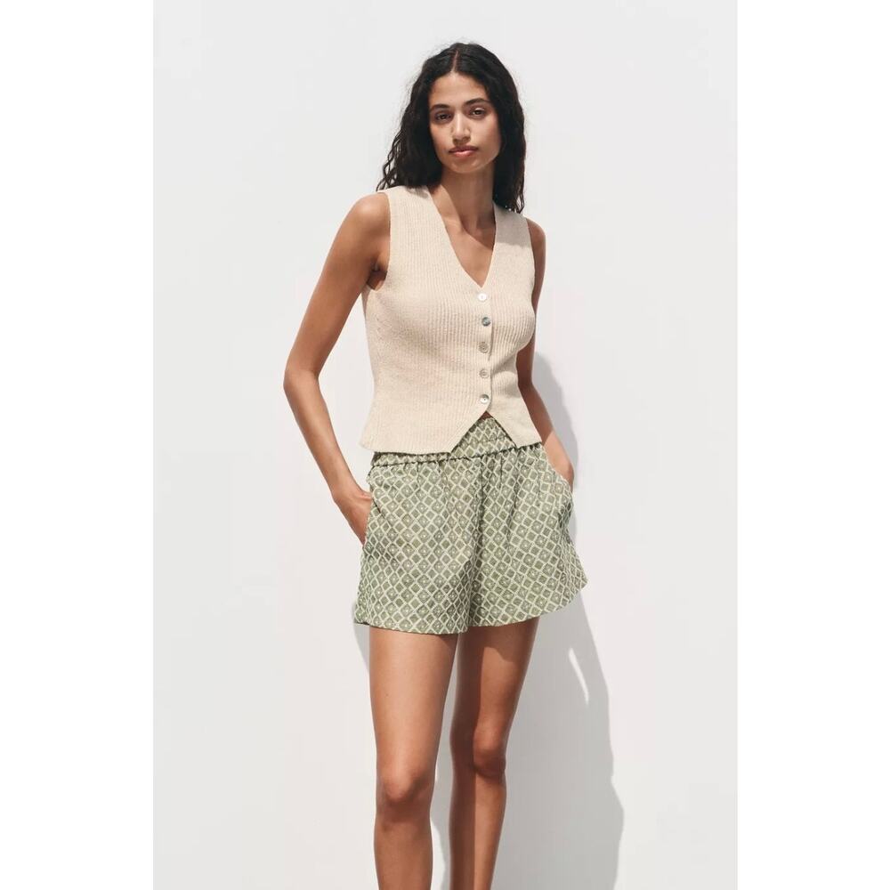 Zara V-Neck Knit Vest Cardigan Top Ecru Cream Large Preppy Cottagecore